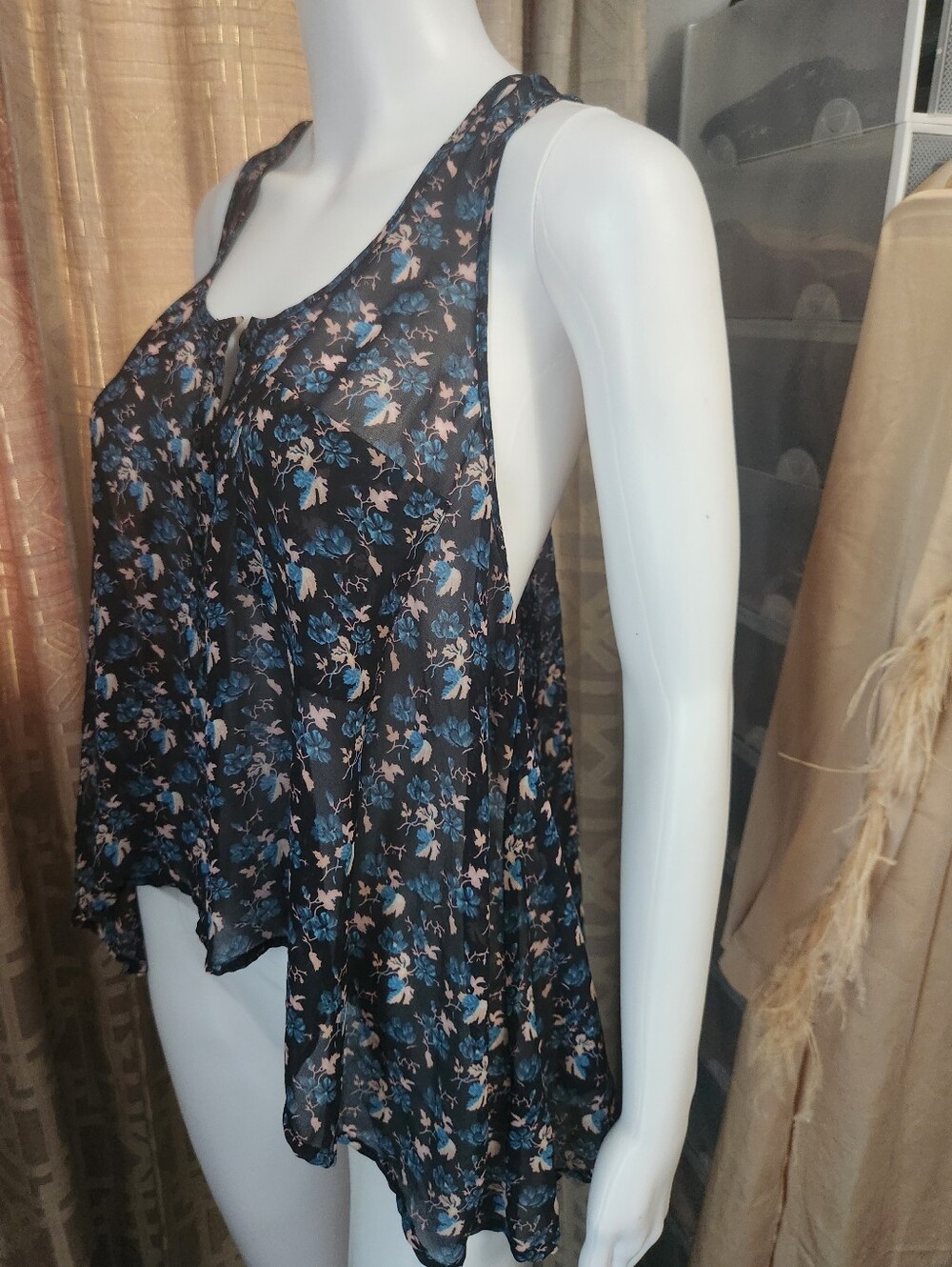 Sheer Floral Cropped Highlow Tank Top Size M